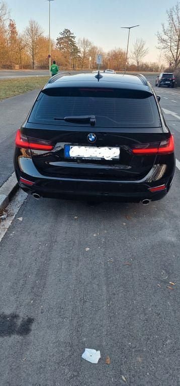 Gebraucht BMW 318 M Sport 150 PS (110 kW) 2020 Schwarz Kombi