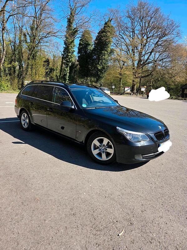 Gebraucht BMW 525 197 PS (144 kW) 2009 Schwarz Kombi