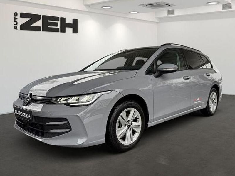 Mondsteingrau Gebraucht 2024 VW Golf VIII Life Kombi | 29.450 € (Fairer Preis) - Bild 1/4