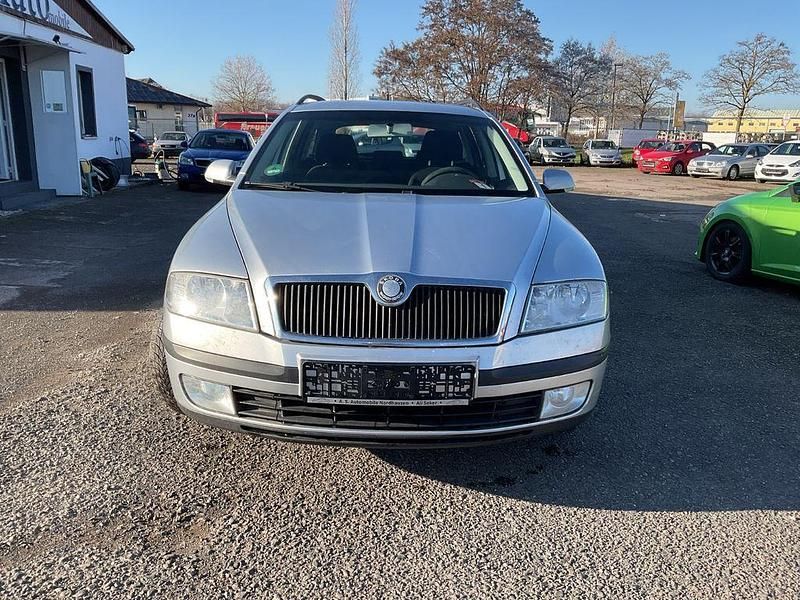 Gebraucht Skoda Octavia Ambiente 105 PS (77 kW) 2008 Silber Kombi