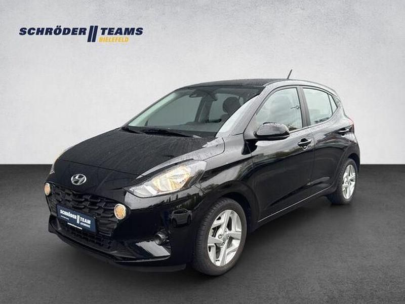 Phantom black Gebraucht 2023 Hyundai i10 Trend Kleinwagen | 14.780 € (Fairer Preis) - Bild 1/4