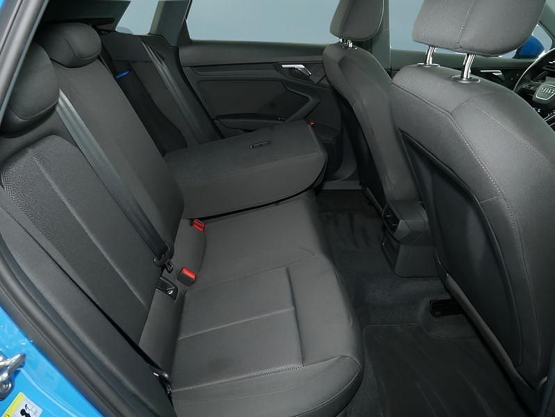 Gebraucht Audi A3 Sportback e-tron 204 PS (150 kW) 2022 Blau Kleinwagen