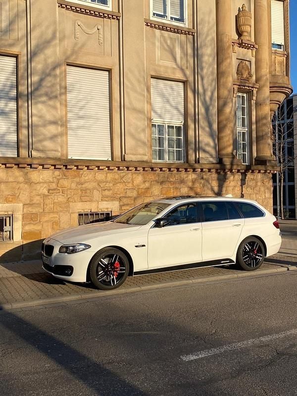 Weiß Gebraucht 2014 BMW 525 Kombi | 15.250 € (Teuer) - Bild 1/4