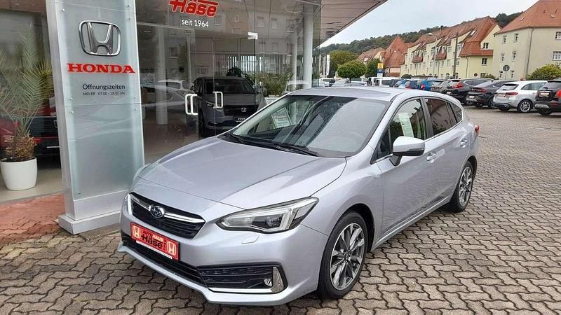 Silber Gebraucht 2021 Subaru Impreza Comfort Limousine | 17.460 € (Etwas zu teuer) - Bild 1/4