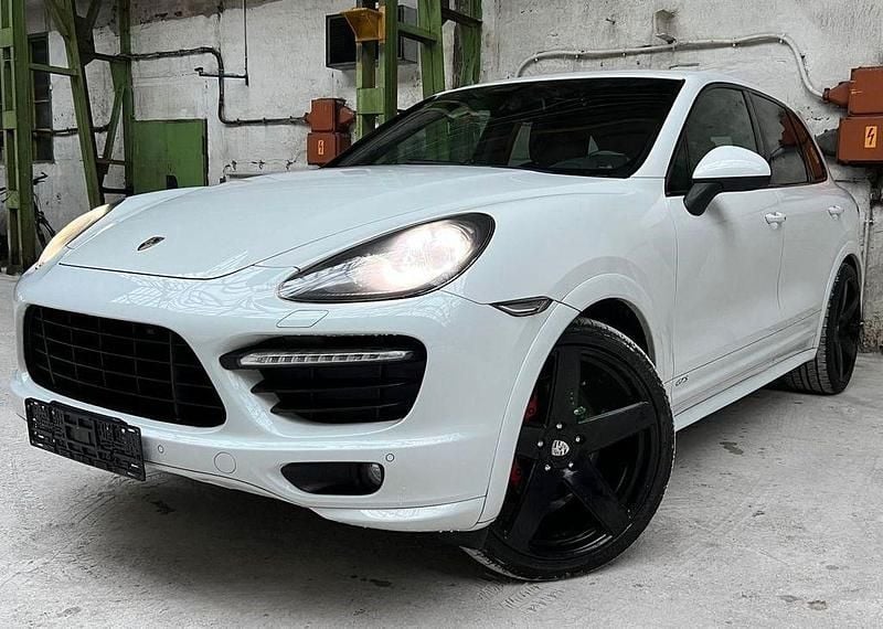 Weiß Gebraucht 2012 Porsche Cayenne GTS Sport SUV | 27.990 € (Superpreis) - Bild 1/4