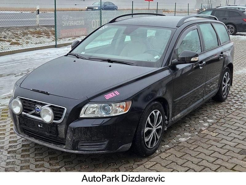 Schwarz Gebraucht 2009 Volvo V50 Kombi | 1.650 € (Fairer Preis) - Bild 1/4