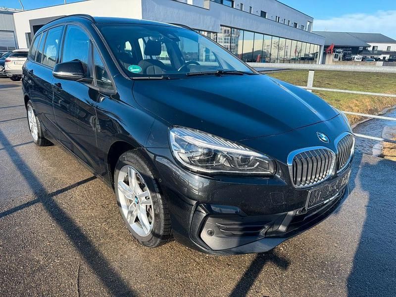 Schwarz Gebraucht 2020 BMW 218 Gran Tourer Advantage Van / Kleinbus | 19.990 € (Fairer Preis) - Bild 1/4