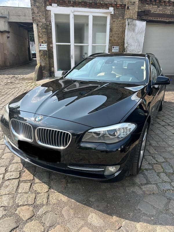 Schwarz Gebraucht 2011 BMW 525 Kombi | 7.300 € (Etwas zu teuer) - Bild 1/4