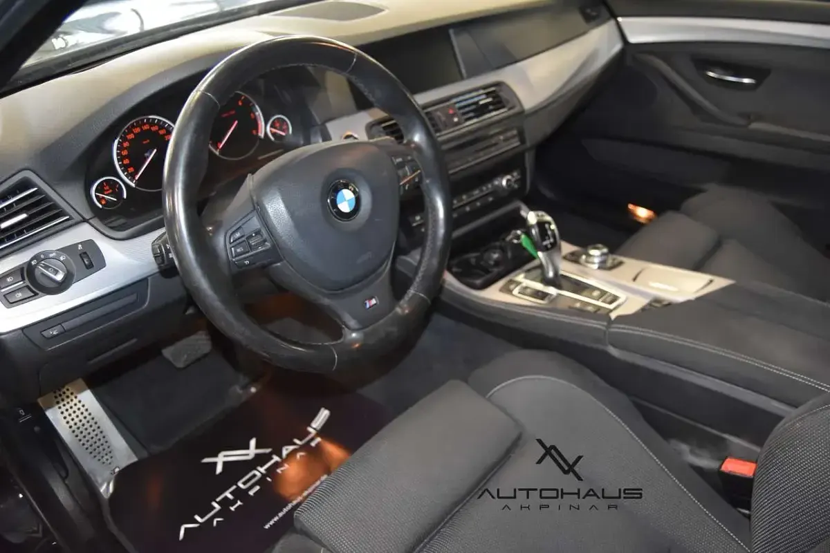 Gebraucht BMW 530 M Sport 258 PS (189 kW) 2012 Schwarz Kombi