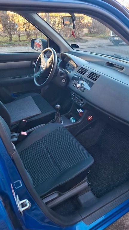 Gebraucht Suzuki Swift Club 92 PS (67 kW) 2006 Blau Kleinwagen