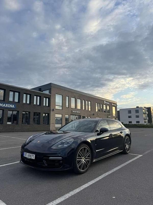 Gebraucht 2017 Porsche Panamera 4 Sport Turismo Limousine | 62.500 € (Etwas zu teuer) - Bild 1/4