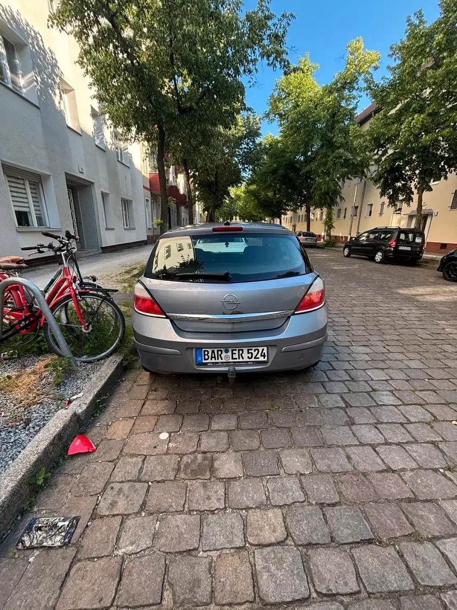 Używany Opel Astra 110 KM (80 kW) 2005 Szary Hatchback