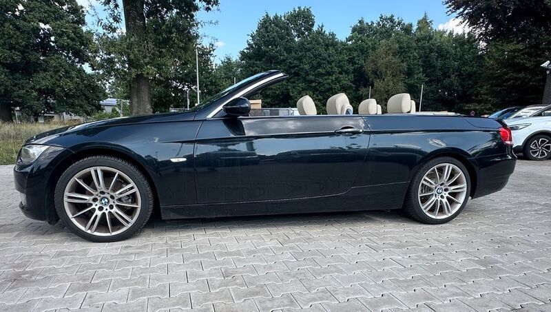 Schwarz Gebraucht 2007 BMW 320 Cabriolet M Sport Cabrio | 7.190 € (Superpreis) - Bild 1/4