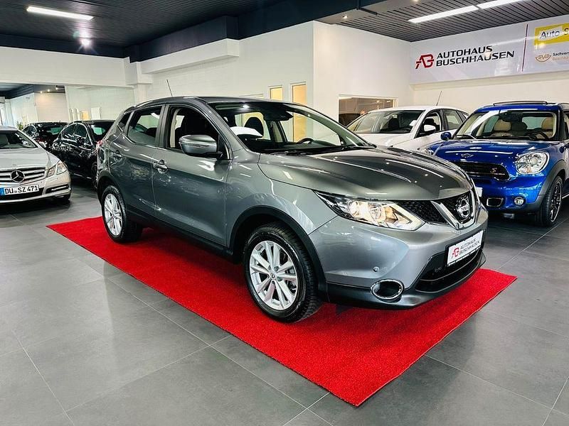 Grau Gebraucht 2015 Nissan Qashqai Acenta SUV | 13.920 € (Teuer) - Bild 1/4