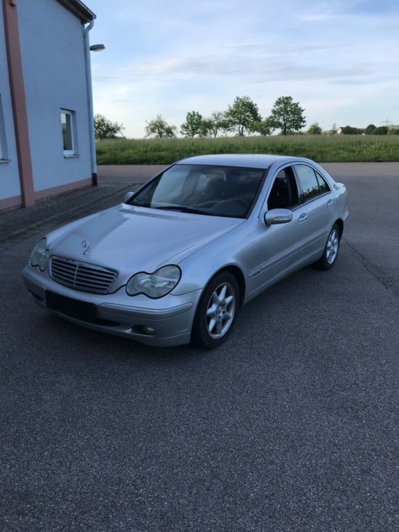 Silber Gebraucht 2000 Mercedes C240 Elegance Limousine | 2.299 € (Fairer Preis) - Bild 1/4