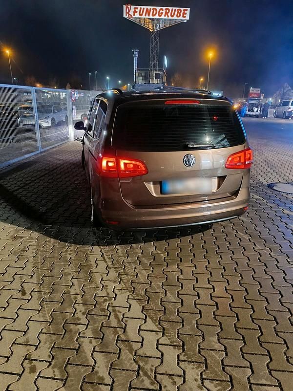 Gebraucht VW Sharan 150 PS (110 kW) 2010 Braun Van / Kleinbus