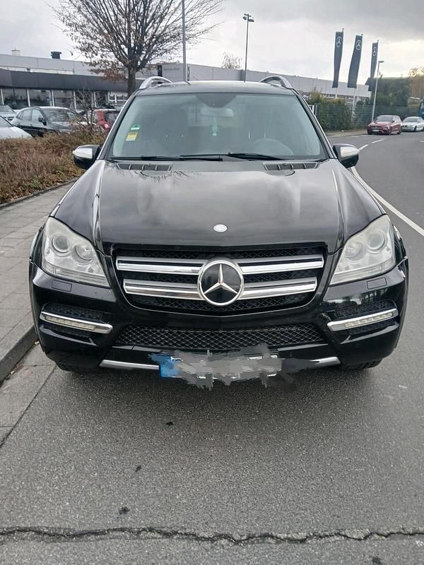 Gebraucht Mercedes GL450 306 PS (225 kW) 2010 Schwarz SUV