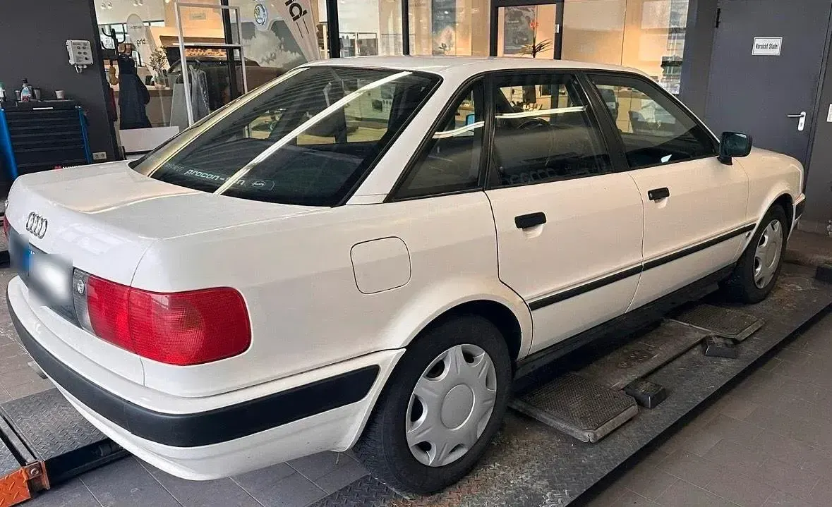 Gebraucht Audi 80 90 PS (66 kW) 1992 Weiß Limousine
