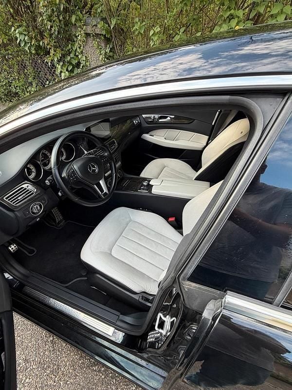 Gebraucht Mercedes CLS350 Shooting Brake 265 PS (194 kW) 2012 Schwarz Kombi