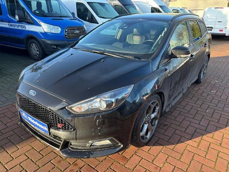 Schwarz Gebraucht 2015 Ford Focus ST Kombi | 9.990 € (Guter Preis) - Bild 1/4