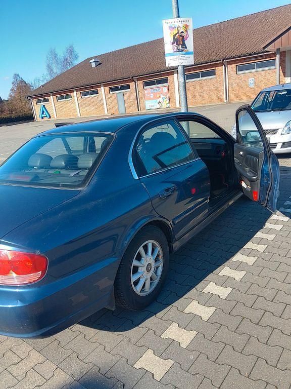 Gebraucht Hyundai Sonata GLS 131 PS (96 kW) 2004 Blau Limousine