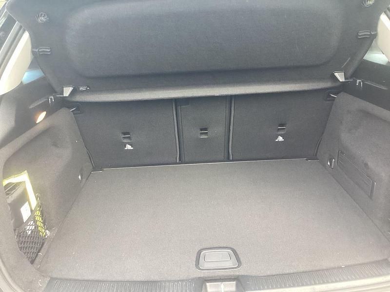 Gebraucht Mercedes B180 Progressive 116 PS (85 kW) 2020 Schwarz Van / Kleinbus