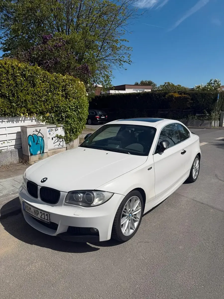 Gebraucht BMW 123 Coupé 204 PS (150 kW) 2010 Weiß Coupé