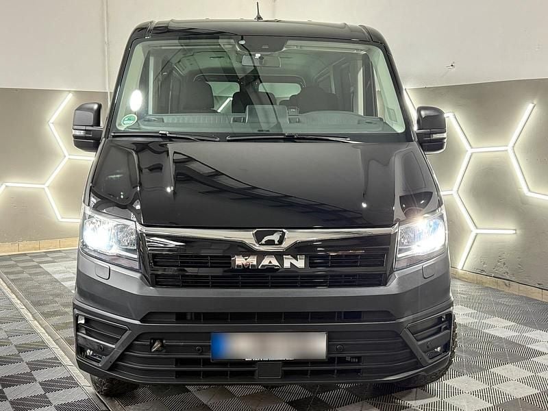 Second-hand MAN TGE 177 CP (130 kW) 2020 Negru Van
