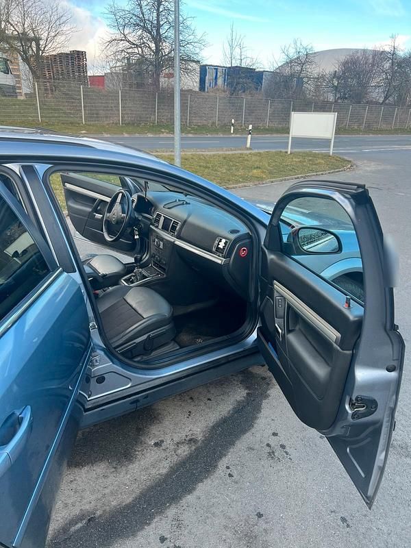 Gebraucht Opel Vectra 150 PS (110 kW) 2006 Silber Limousine