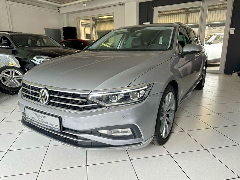 Silber Gebraucht 2020 VW Passat R-line Limousine | 27.900 € - Bild 1/4