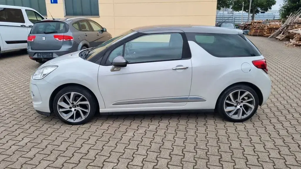 Gebraucht Citroën DS3 So Chic 110 PS (80 kW) 2015 Weiß Limousine