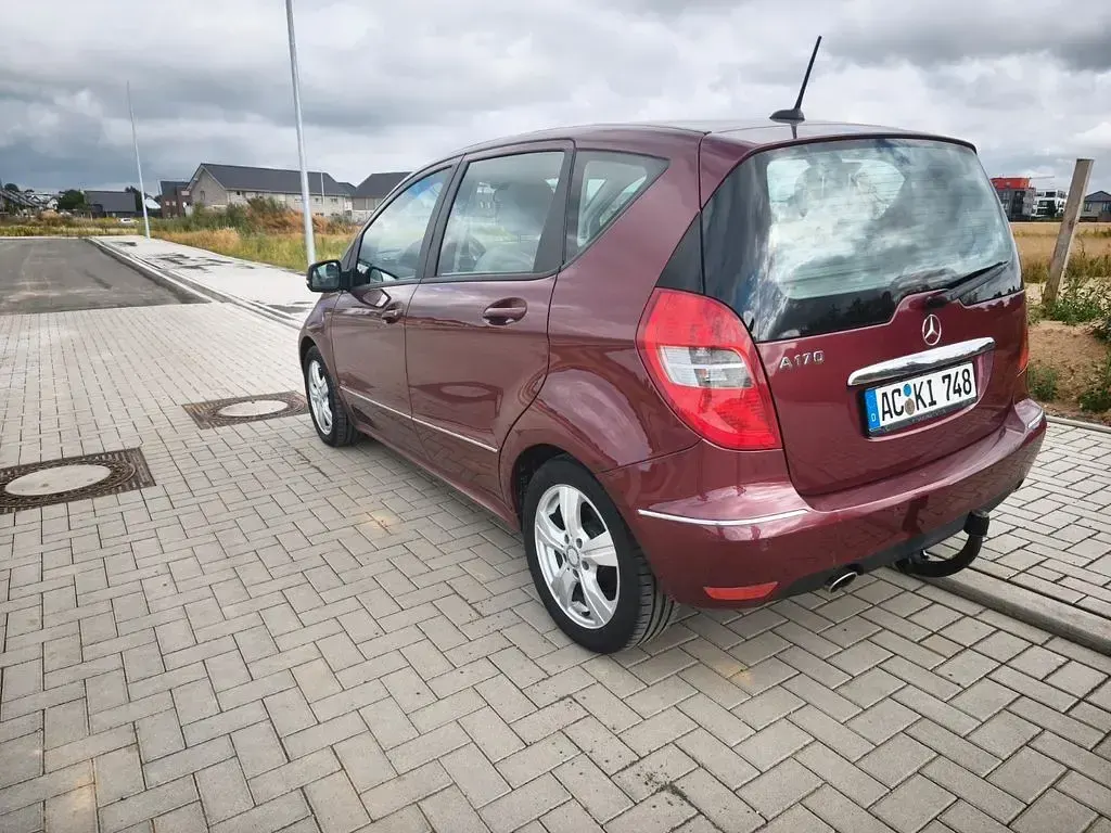 Gebraucht Mercedes A170 116 PS (85 kW) 2009 Rot Van / Kleinbus