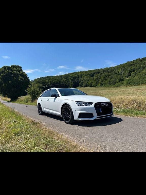 Weiß Gebraucht 2018 Audi A4 Sport Kombi | 23.499 € (Teuer) - Bild 1/4