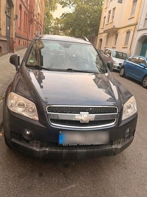 Grau Gebraucht 2007 Chevrolet Captiva SUV | 4.400 € (Etwas zu teuer) - Bild 1/4