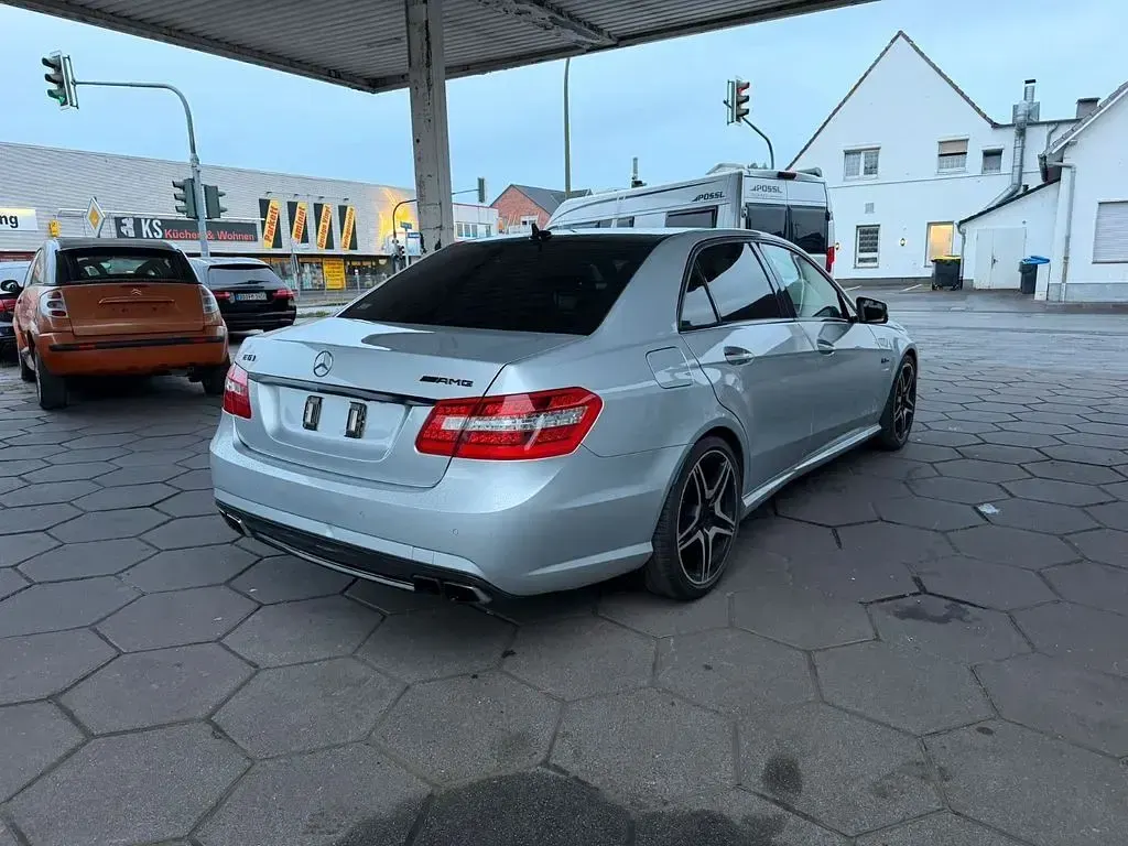 Gebraucht Mercedes E63 AMG AMG 525 PS (386 kW) 2011 Silber Limousine