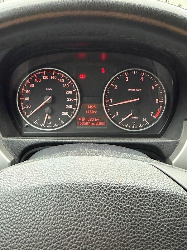 Silber Gebraucht 2008 BMW 318 Limousine | 3.500 € (Superpreis) - Bild 1/4