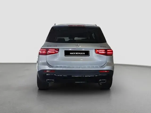 Gebraucht Mercedes GLB220 Night 190 PS (139 kW) 2024 Iridiumsilber (metallic) SUV