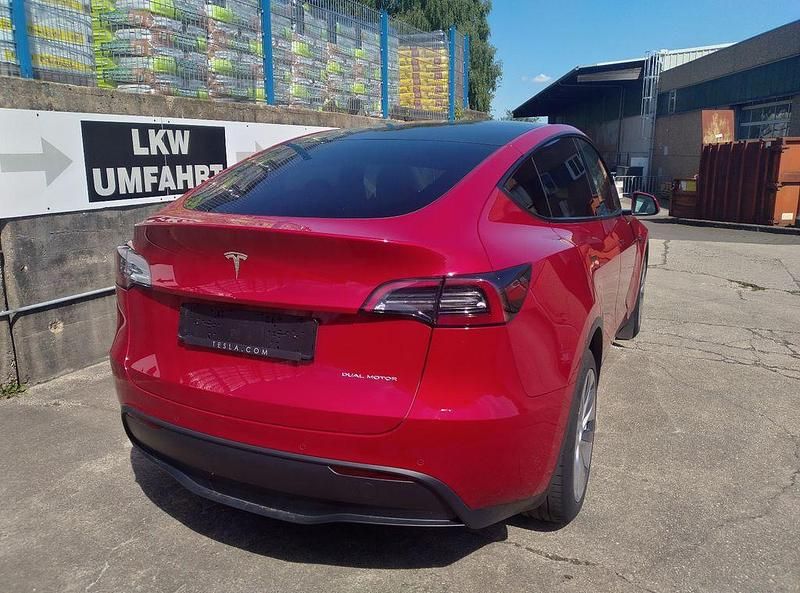 Gebraucht Tesla Model Y 378 kW (514 PS) 2021 Rot SUV