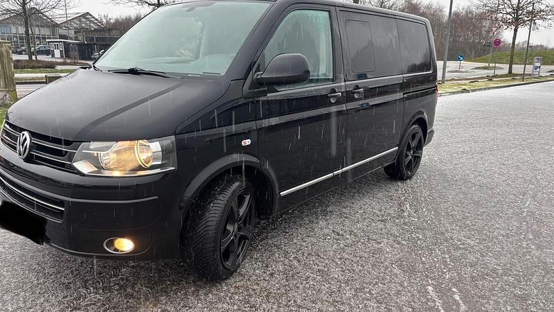 Gebraucht VW Multivan Highline 179 PS (131 kW) 2010 Schwarz Van