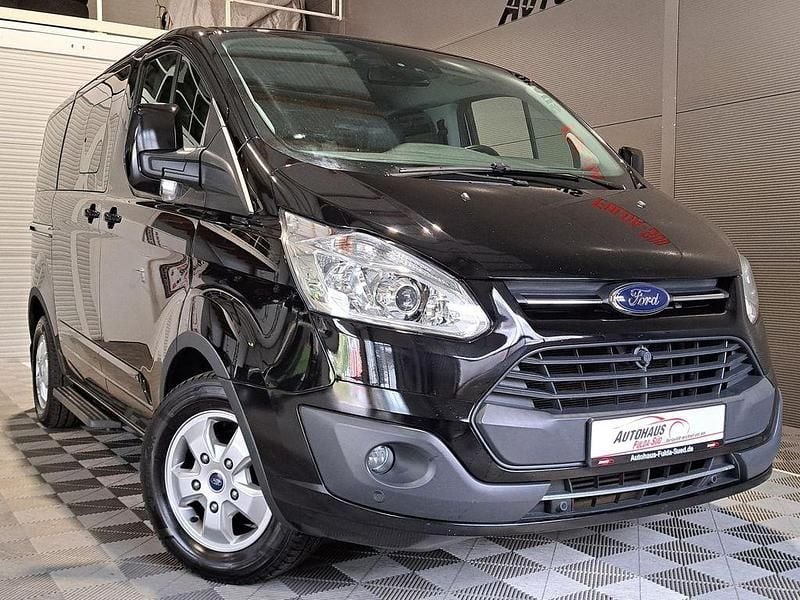 Schwarz Gebraucht 2018 Ford Tourneo Titanium Van / Kleinbus | 20.970 € (Guter Preis) - Bild 1/3