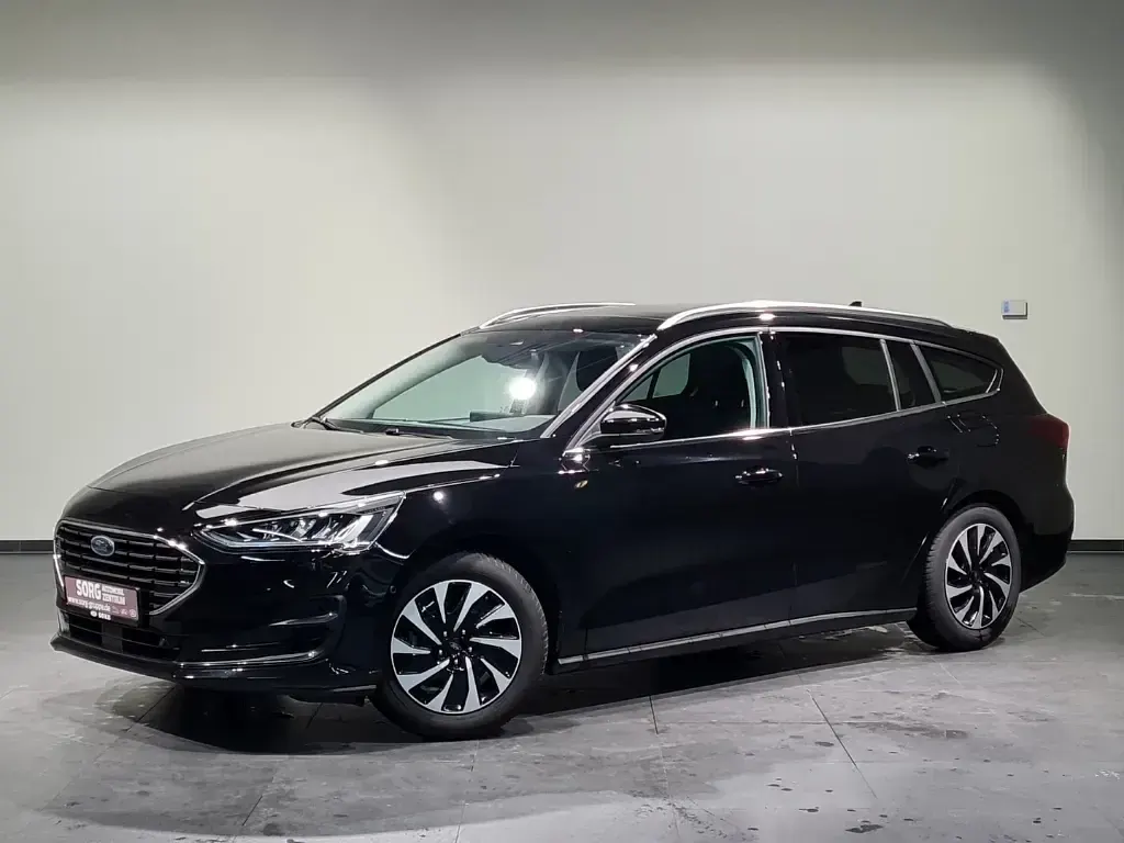 Usado Ford Focus Titanium X 125 CV (91 kW) 2024 Negro Familiar