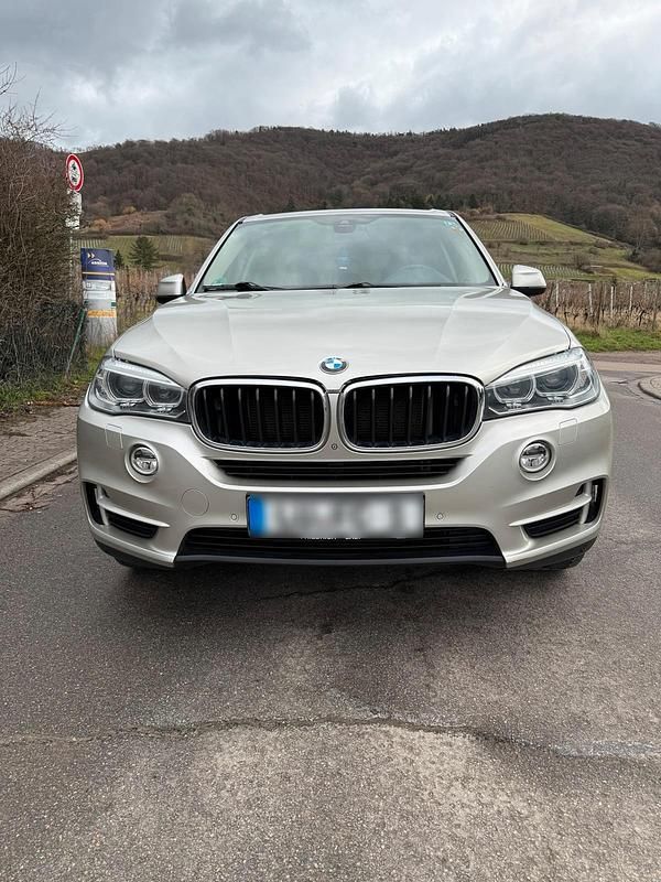 Gebraucht BMW X5 258 PS (189 kW) 2015 Silber SUV