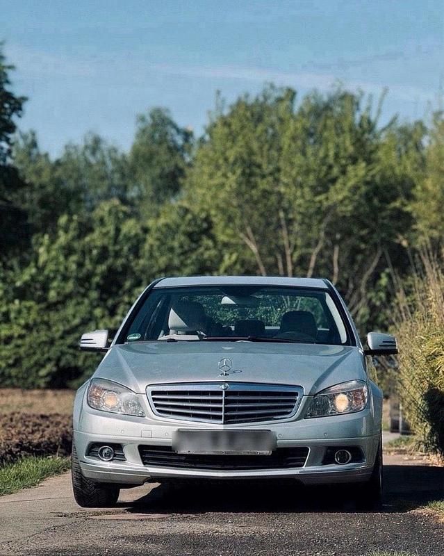 Silber Gebraucht 2008 Mercedes C180 Elegance Limousine | 7.000 € - Bild 1/4