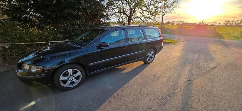 Second-hand Volvo V70 190 CP (139 kW) 2004 Negru Break