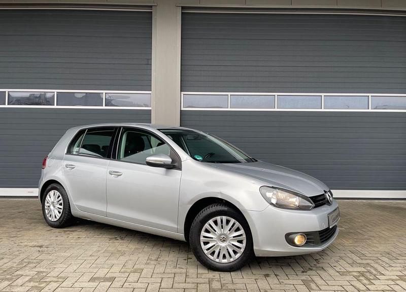 Gebraucht VW Golf VI Trendline 105 PS (77 kW) 2011 Silber Kleinwagen