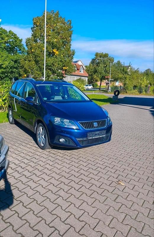 Blau Gebraucht 2013 Seat Alhambra Van / Kleinbus | 11.000 € (Fairer Preis) - Bild 1/4
