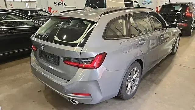 Gebraucht BMW 320 Shadowline 190 PS (139 kW) 2024 Grau Kombi