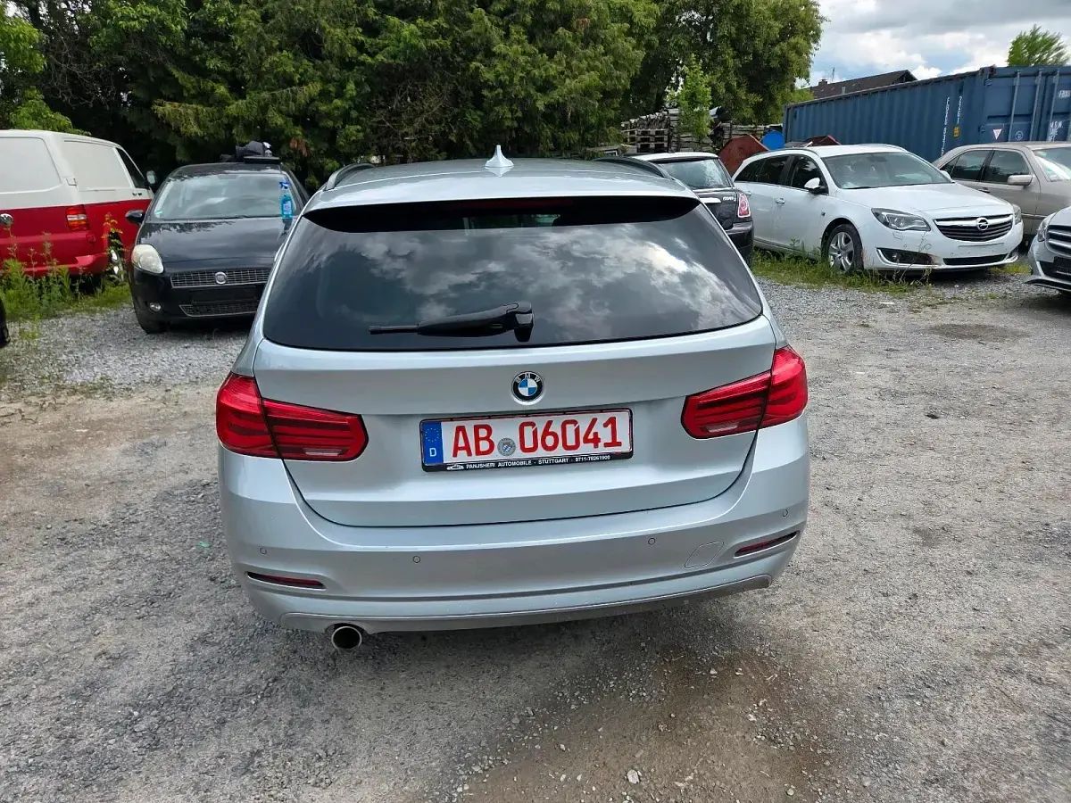 Gebraucht BMW 318 150 PS (110 kW) 2016 Silber Kombi