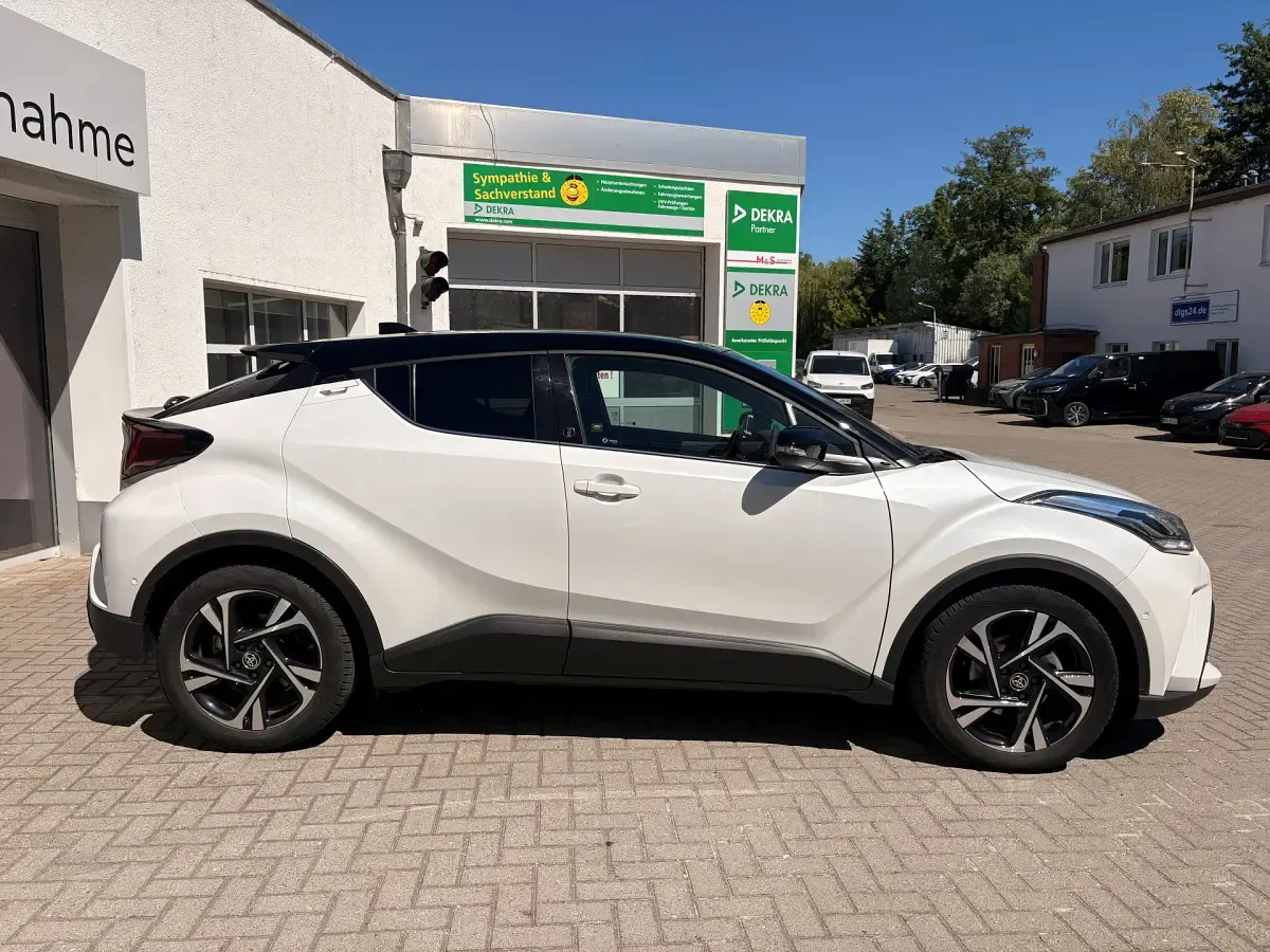 Gebraucht Toyota C-HR Team 184 PS (135 kW) 2022 Weiß SUV