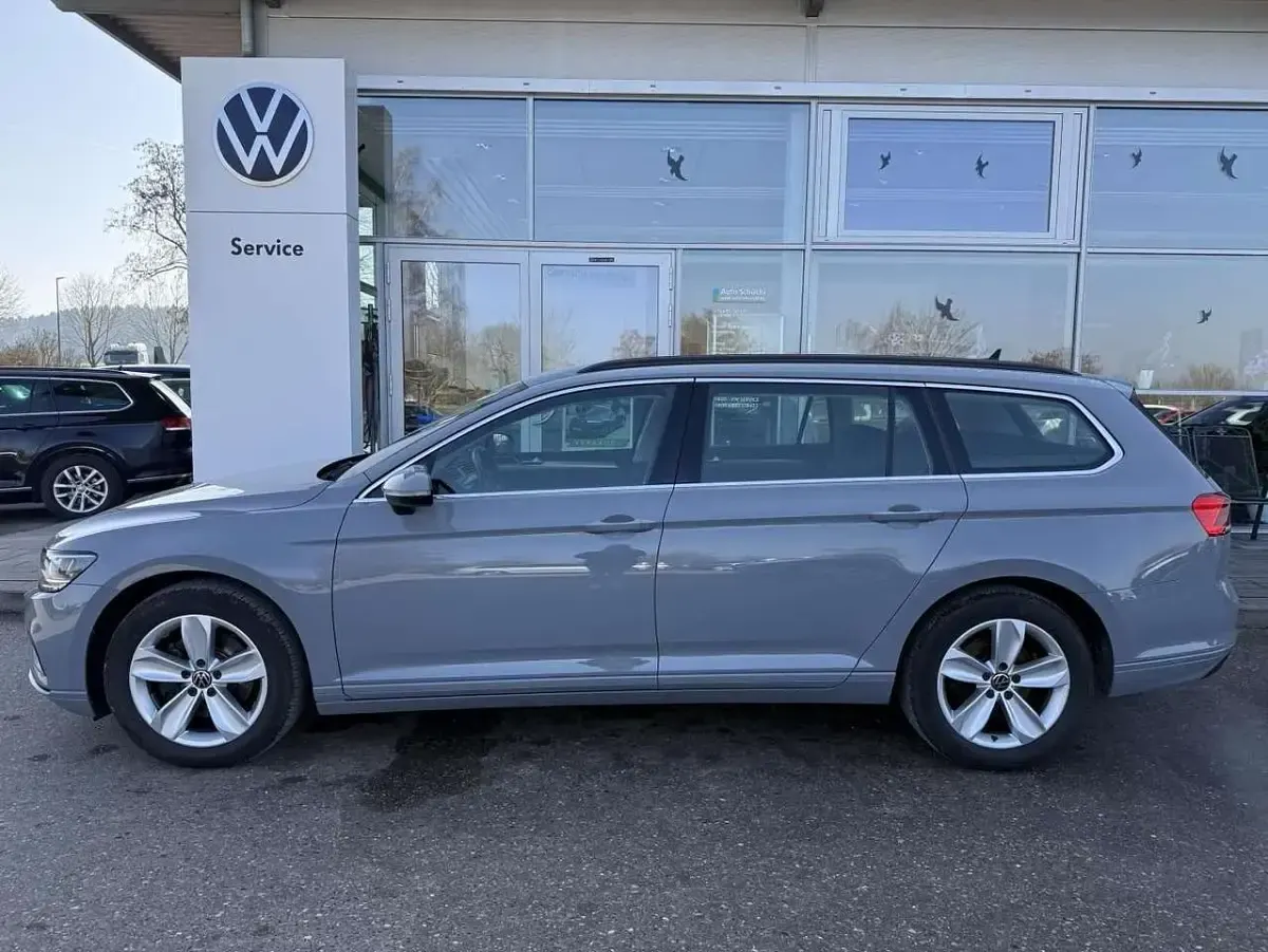 Gebraucht VW Passat Business 200 PS (147 kW) 2022 Grau Kombi